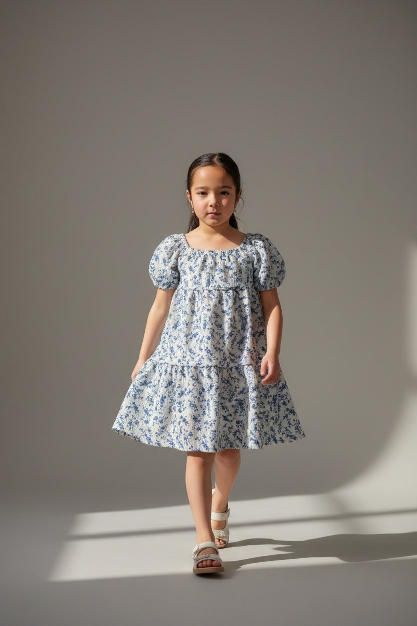X Kategorie 3 Kleid Blau und Weiß