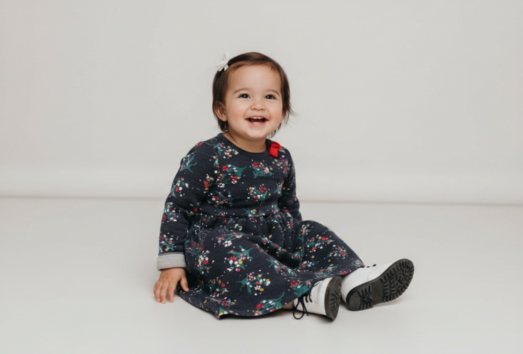 Petit Bateau Kleid 86 Dunkelblau mit buntem Blumenmuster