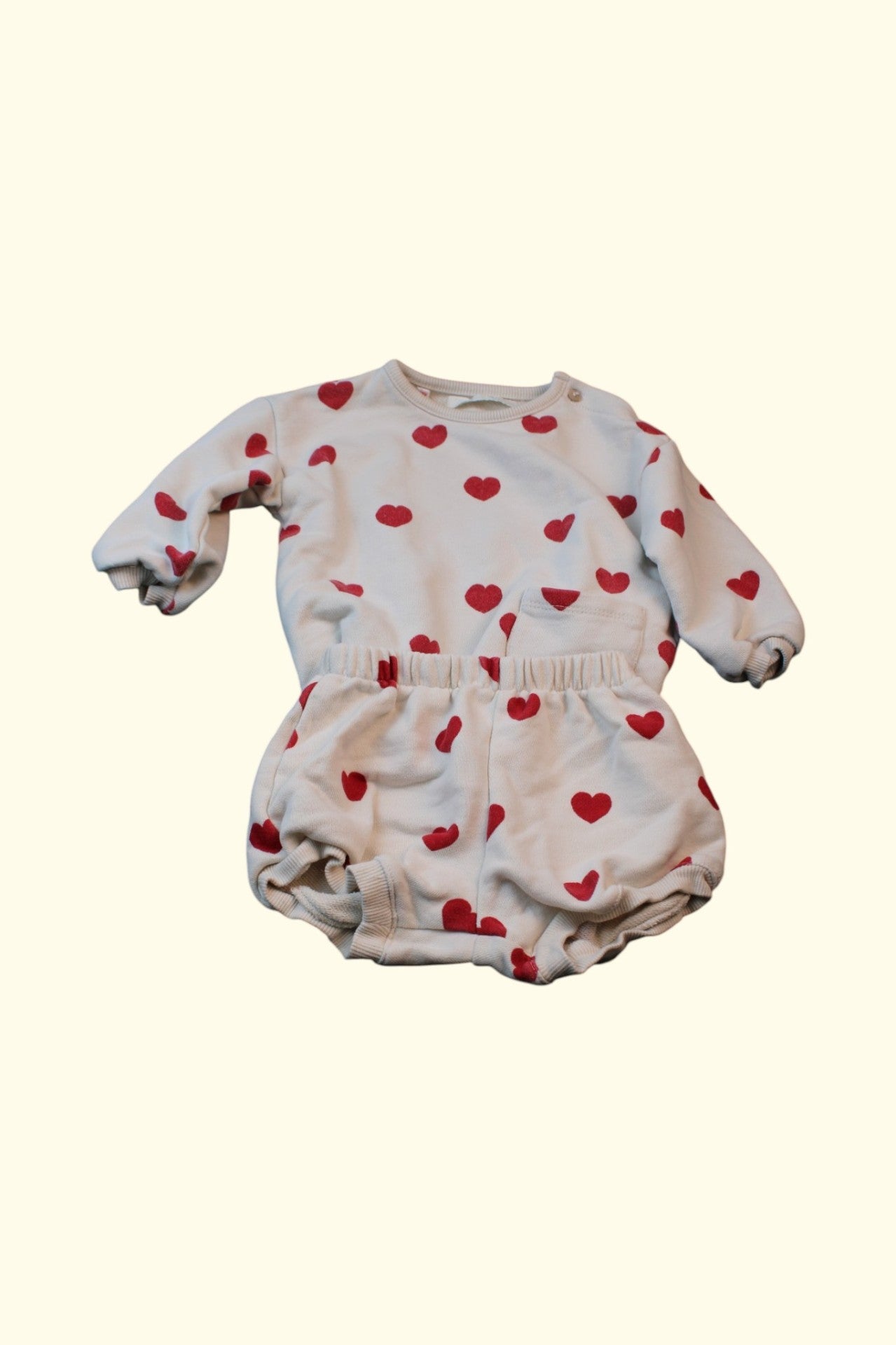 Kidkiddo Bundle 68 Beige mit roten Herzen, Rosa, Blau, Weiß